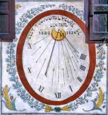 Montgenèvre - Les Alberts - Cadran solaire de 1830 sur la maison Moullet