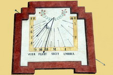 Val-des-Prés - La Vachette - Cadran solaire de 1840, attribué à Zarbula, sur la maison Barthélemy
