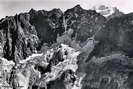 Barre des Écrins (4102 m) - Au delà du versant nord de Roche Faurio