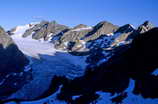 Courbe du Glacier Blanc - Au fond, Roche Faurio (3730 m)