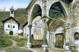 Vallouise - Porche de l'église, Chapelle des Pénitents vers 1950