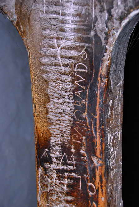 Vallouise - Clocher de l'glise - Signatures diverses