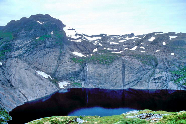 Srvgen - Stvla (824 m) - Fjerdedalsvatnet