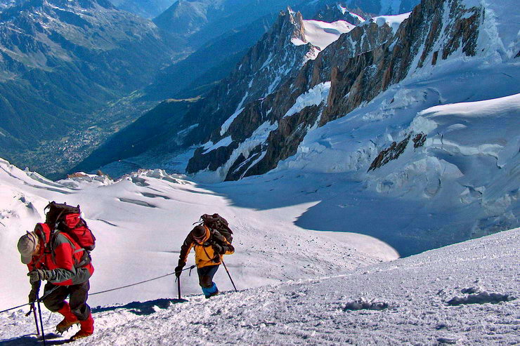 Mont-Blanc - Monte au Mont Blanc au dessus du Refuge Vallot