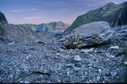 Tré la Tête - Glacier de Tré la Tête au lever du jour - Au fond, le Mont Joly (2525 m)