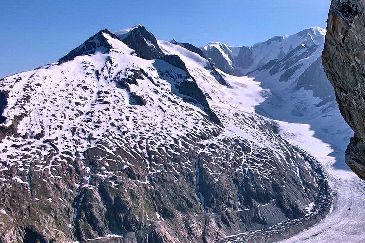 Tr la Tte - Aiguille de la Brangre (3425 m) et Dmes de Miage (3673 m) - Col Infranchissable (3349 m) - Mont Blanc (4808 m) - Glacier de Tr la Tte