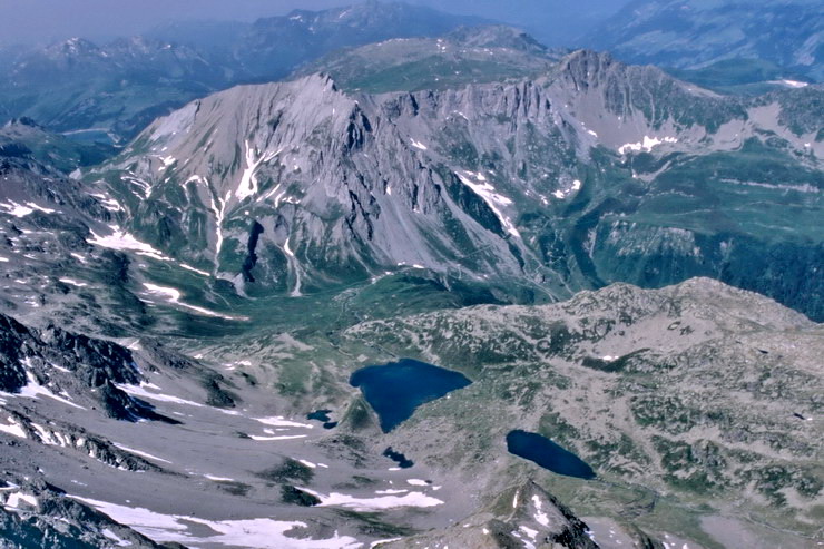Tr la Tte - Col du Bonhomme (2329 m), Aiguilles de la Pennaz (2683 m) et de Roselette (2384 m) - Lacs Jovet  depuis le Mont Tondu (3196 m)