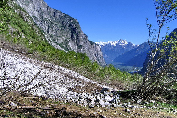 Le Lauvitel - Avalanche de la Ruissella - Massif de Belledonne (en arrire plan)