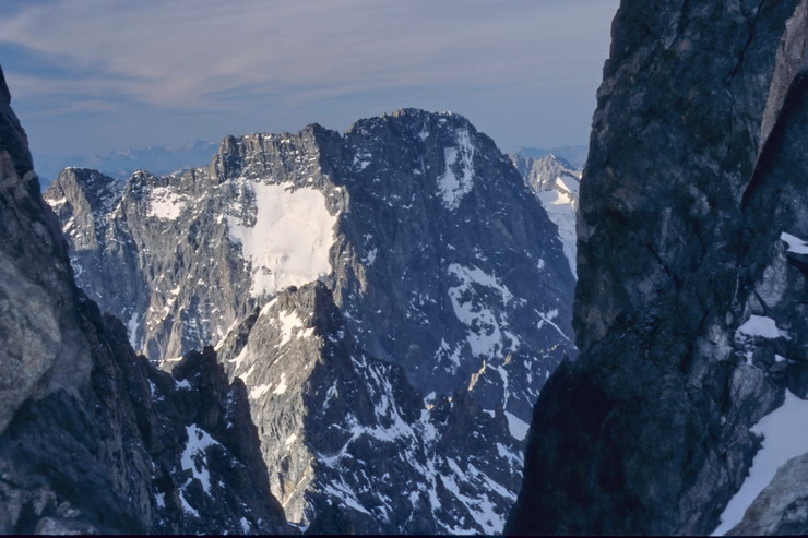 Barre des crins (4102 m) - Brche Lory (3974 m) - L'Ailefroide (3954 m)