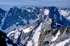 Barre des crins (4102 m) - Parcours de l'arte sommitale de la Barre - Pic Sans Nom (3914 m) et l'Ailefroide (3954 m)
