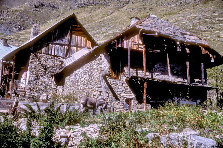 Dormillouse - Romans (1780 m) - Maisons traditionnelles