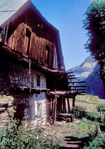 Dormillouse - Pra Barnou (1700 m) - Maison traditionnelle