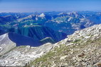 Tte de l'Estrop (2961 m) - Panorama en direction de la Montagne du Cheval Blanc (2323 m)