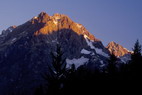 La Condamine - Lever de soleil sur le Mont Pelvoux (3943 m)