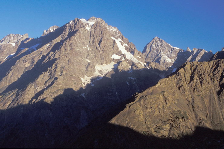 La Condamine - L'Ailefroide (3954 m) - Mont Pelvoux (3943 m) - Barre des Ecrins (4102 m)