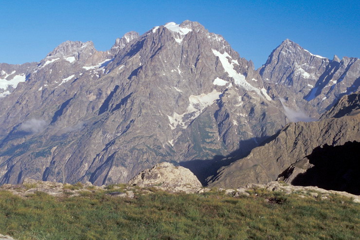 La Condamine - L'Ailefroide (3954 m) - Mont Pelvoux (3943 m) - Barre des Ecrins (4102 m)